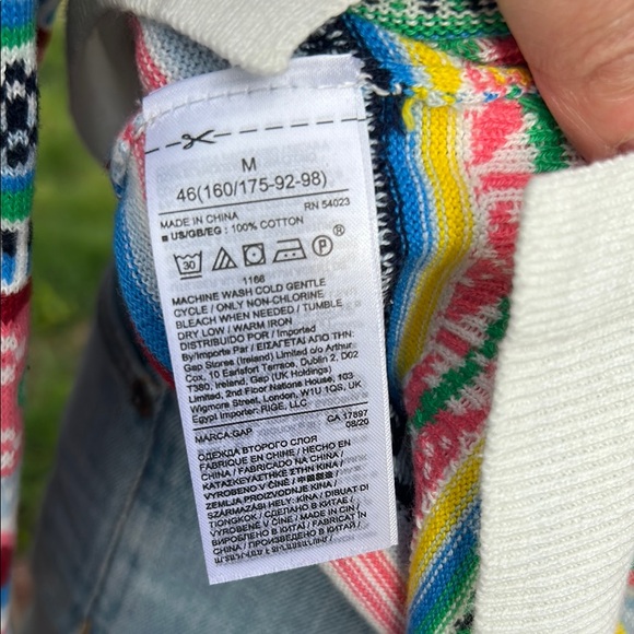 GAP Fair Isle Multi Colored NWOT's Size Med Sweater - Picture 9 of 9